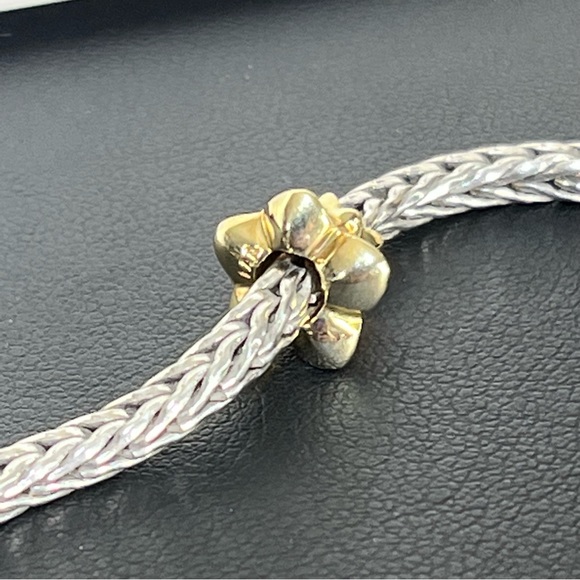 Trollbeads Retired Lotus, Gold Bead- 21135 - Picture 2 of 8